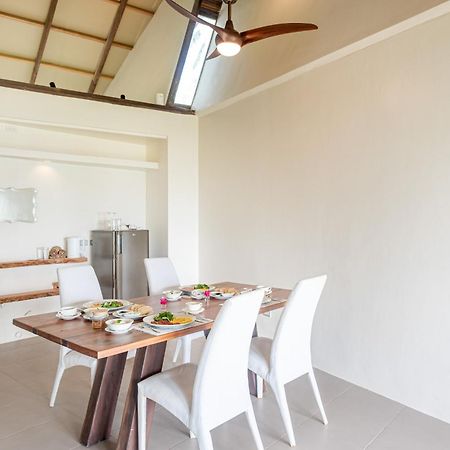 L'Osteria Luxe Beachfront B&B ゼネラル・ルナ エクステリア 写真