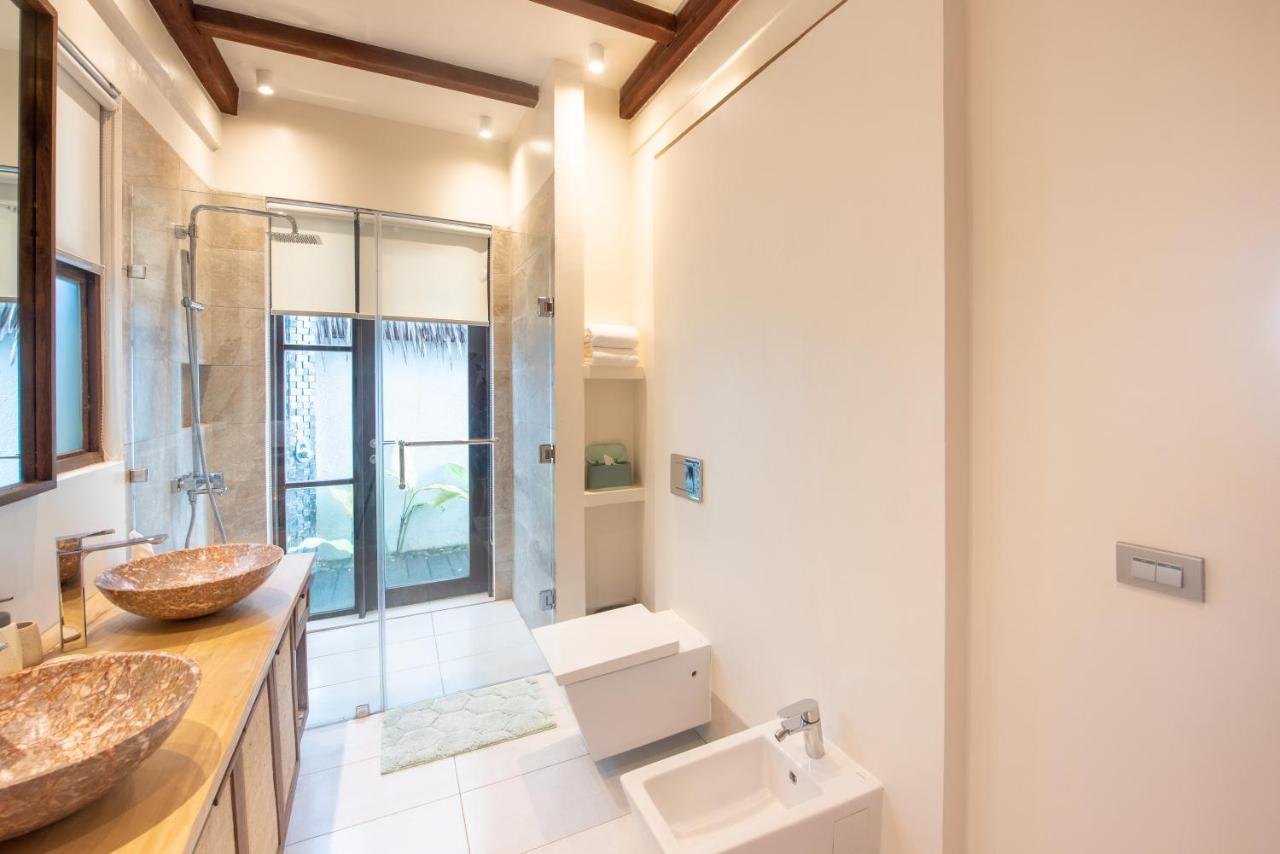 L'Osteria Luxe Beachfront B&B ゼネラル・ルナ エクステリア 写真