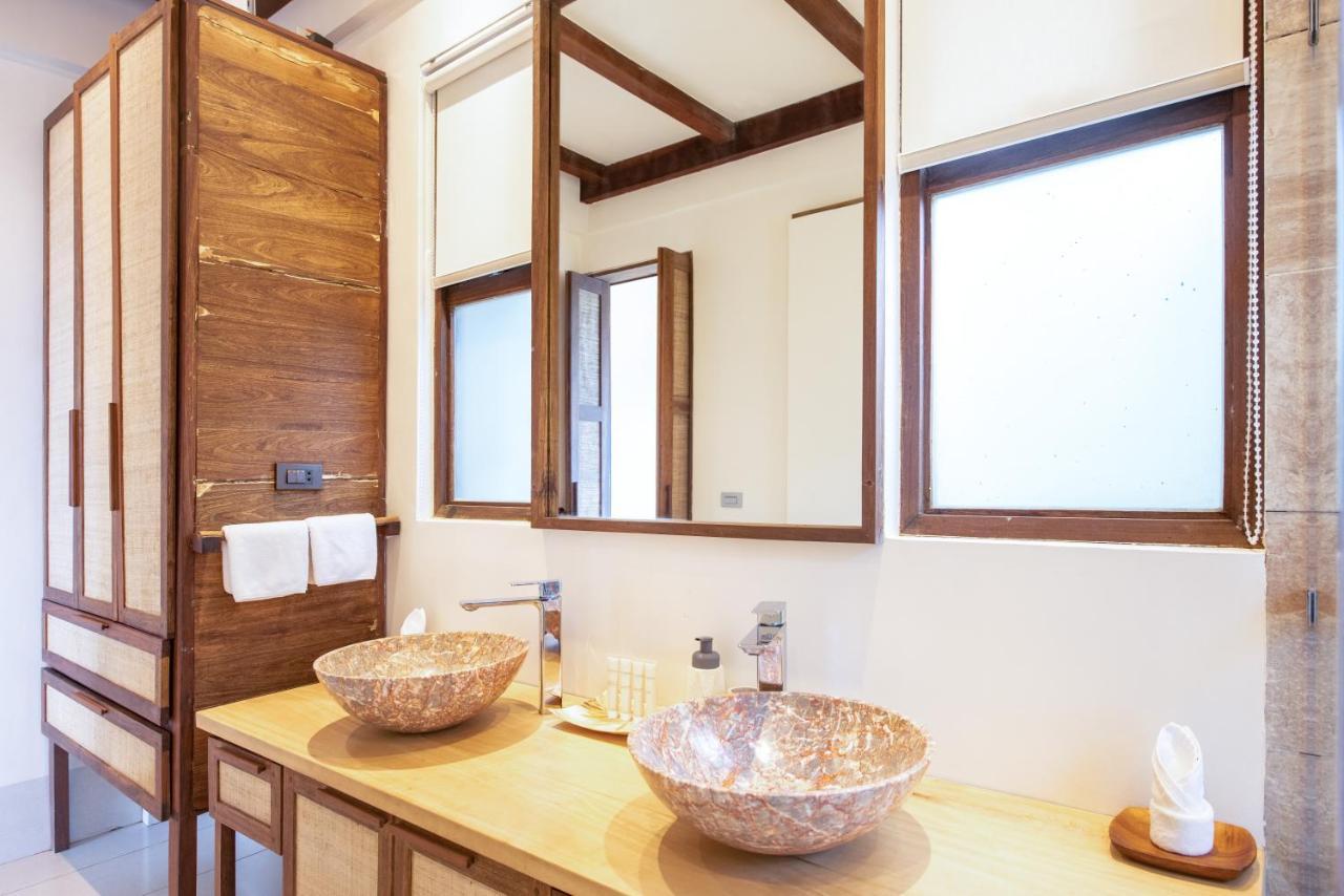 L'Osteria Luxe Beachfront B&B ゼネラル・ルナ エクステリア 写真