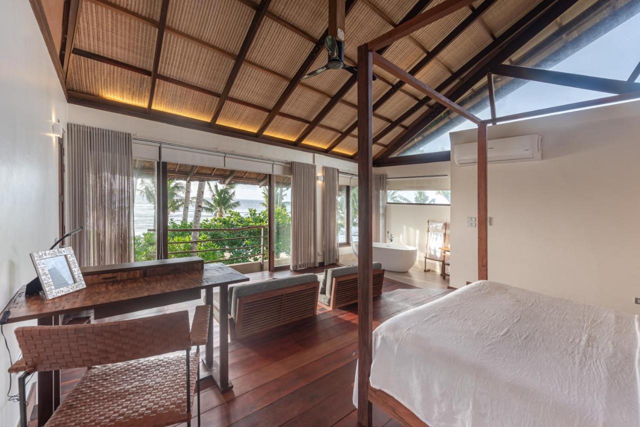 L'Osteria Luxe Beachfront B&B ゼネラル・ルナ エクステリア 写真