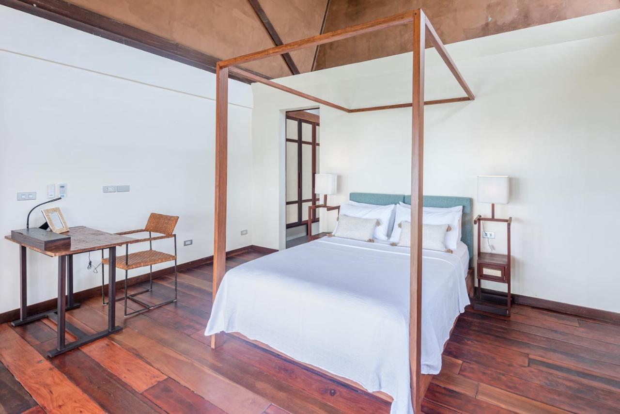 L'Osteria Luxe Beachfront B&B ゼネラル・ルナ エクステリア 写真