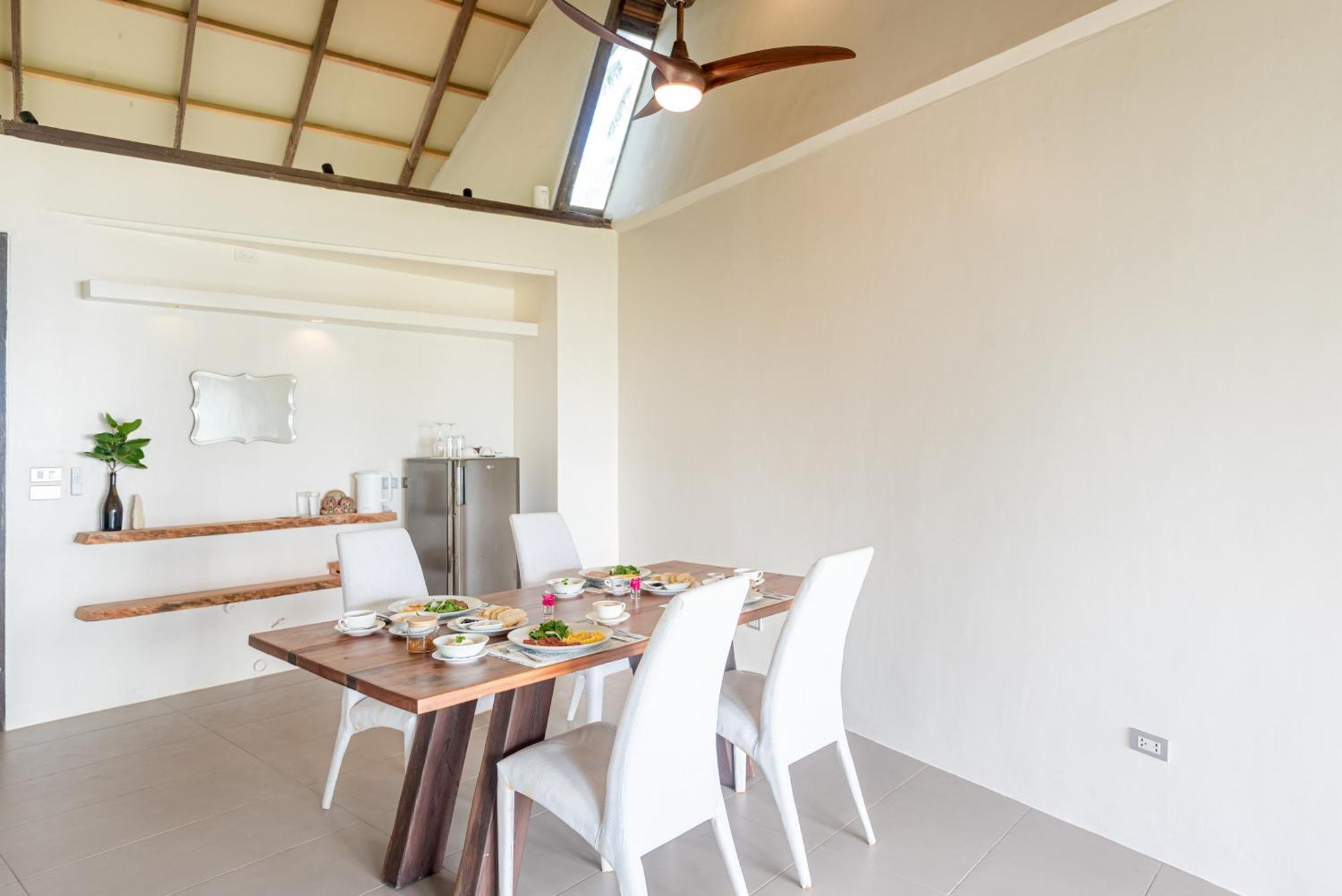 L'Osteria Luxe Beachfront B&B ゼネラル・ルナ エクステリア 写真