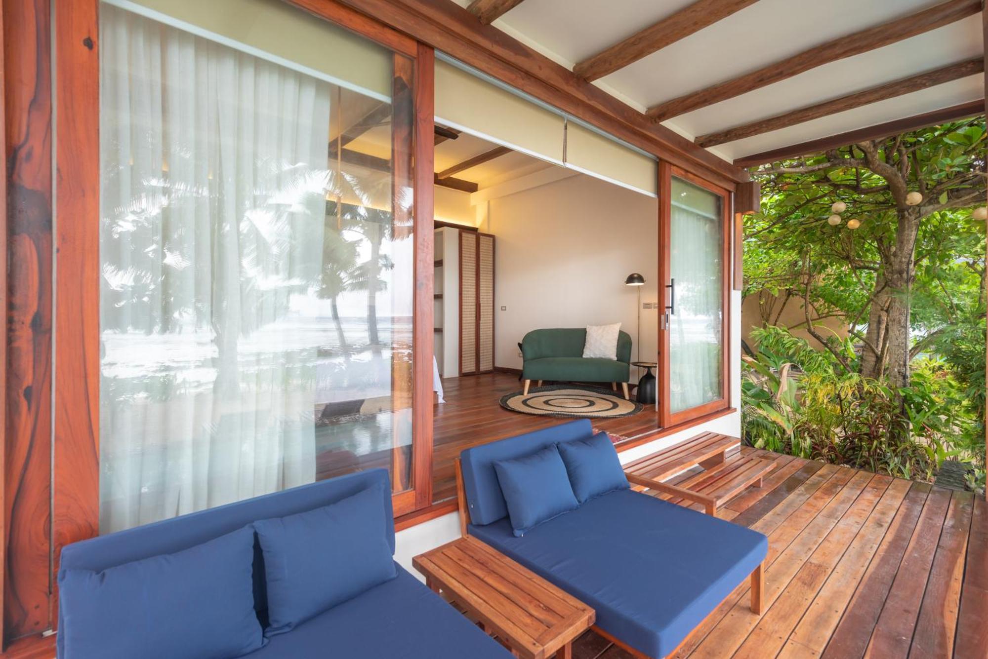 L'Osteria Luxe Beachfront B&B ゼネラル・ルナ エクステリア 写真